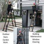 Carbon Steel τηλεσκοπική σκάλα 2x6 JDS5050 σε χρήση για εξωτερικές εργασίες συντήρησης κτιρίου